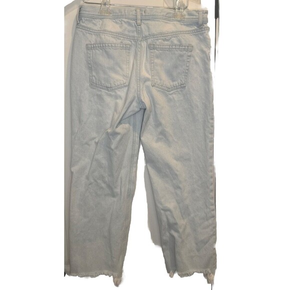 We the Free Light Wash Straight Leg Cropped Distressed Raw Hem Jeans Sz 29 - Picture 4 of 14